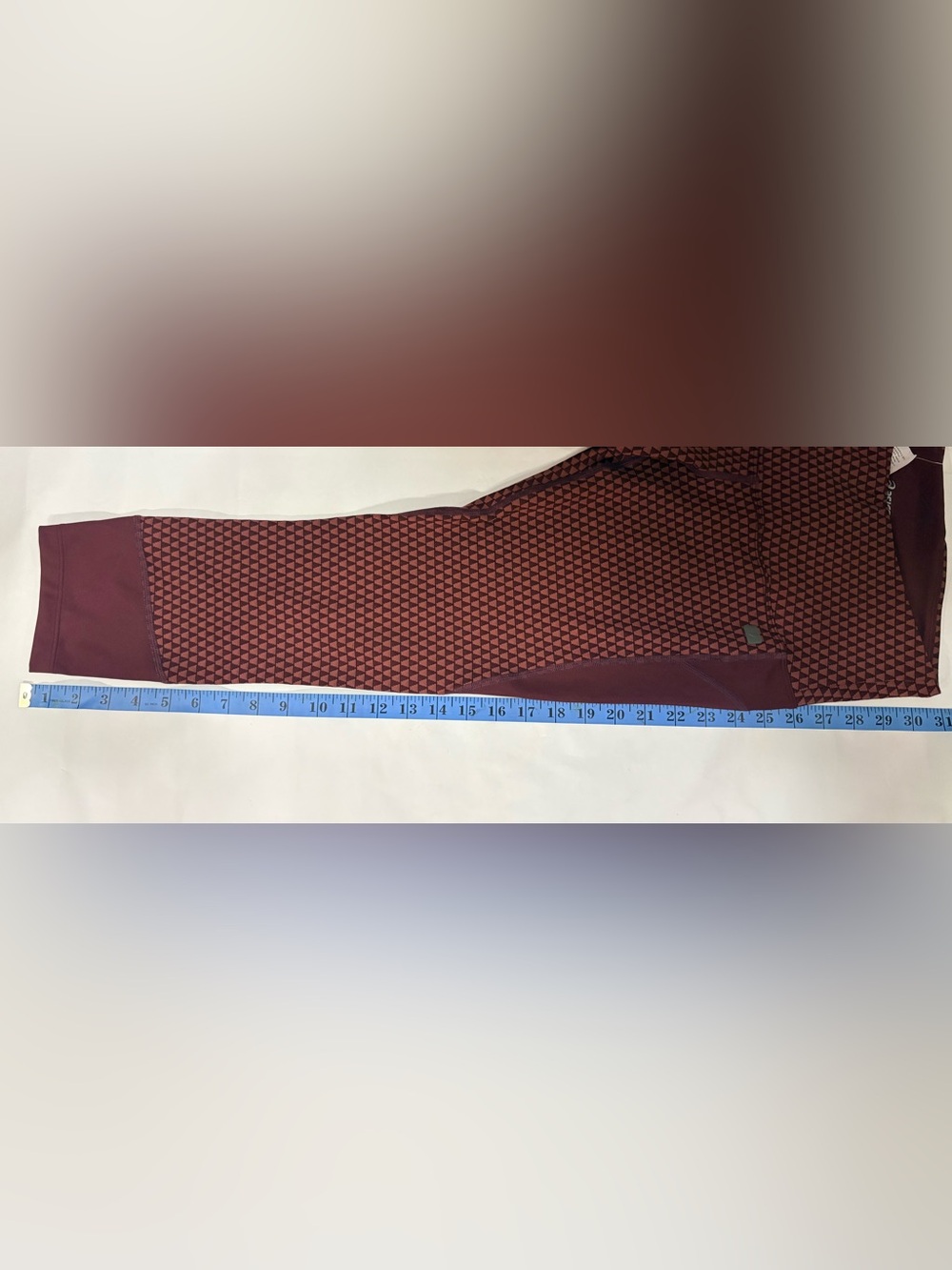 NWT ASICS Burgundy Geometric Capri Leggings | Size Medium - Picture 13 of 14